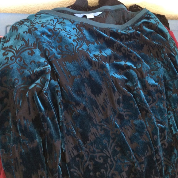 Swoop Neck Multi Facetted Long Sleeve Blouse - Picture 2 of 5